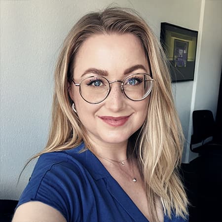 Dr. Julia Wernicke