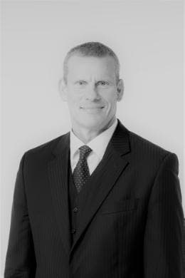 prof.-dr.-las-steffen-1 2